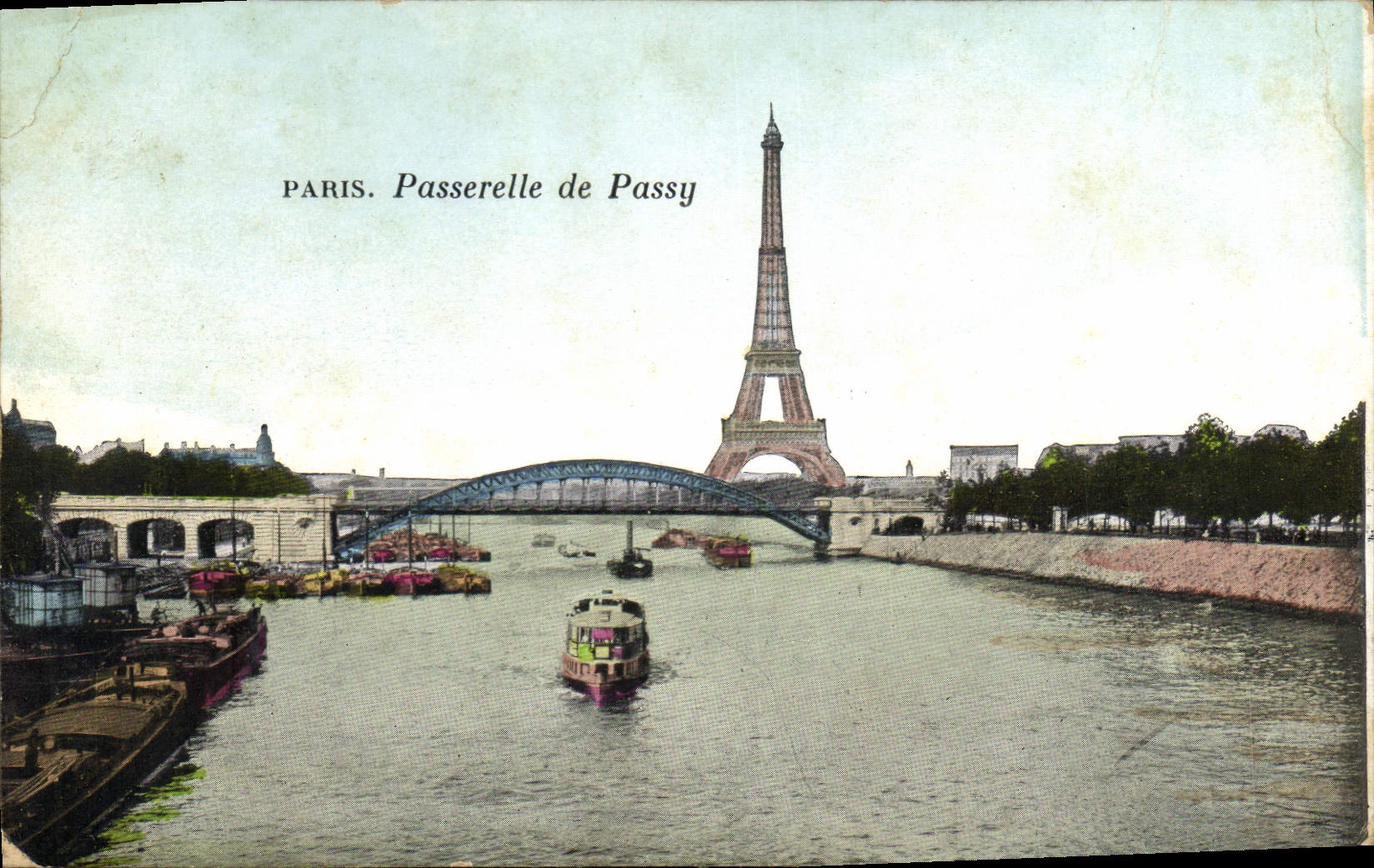 CPA Paris Passerelle de Passy Tour Eiffel