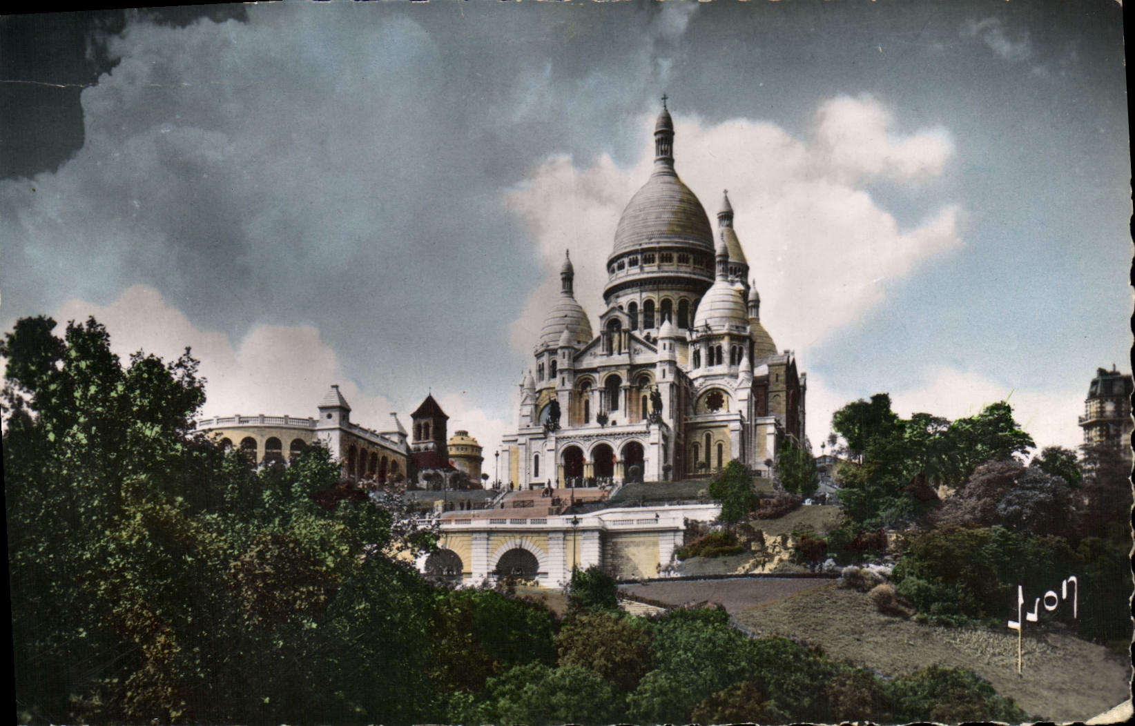 CPA Paris en Flanant Basilique du Sacre Coeur de Montmartre