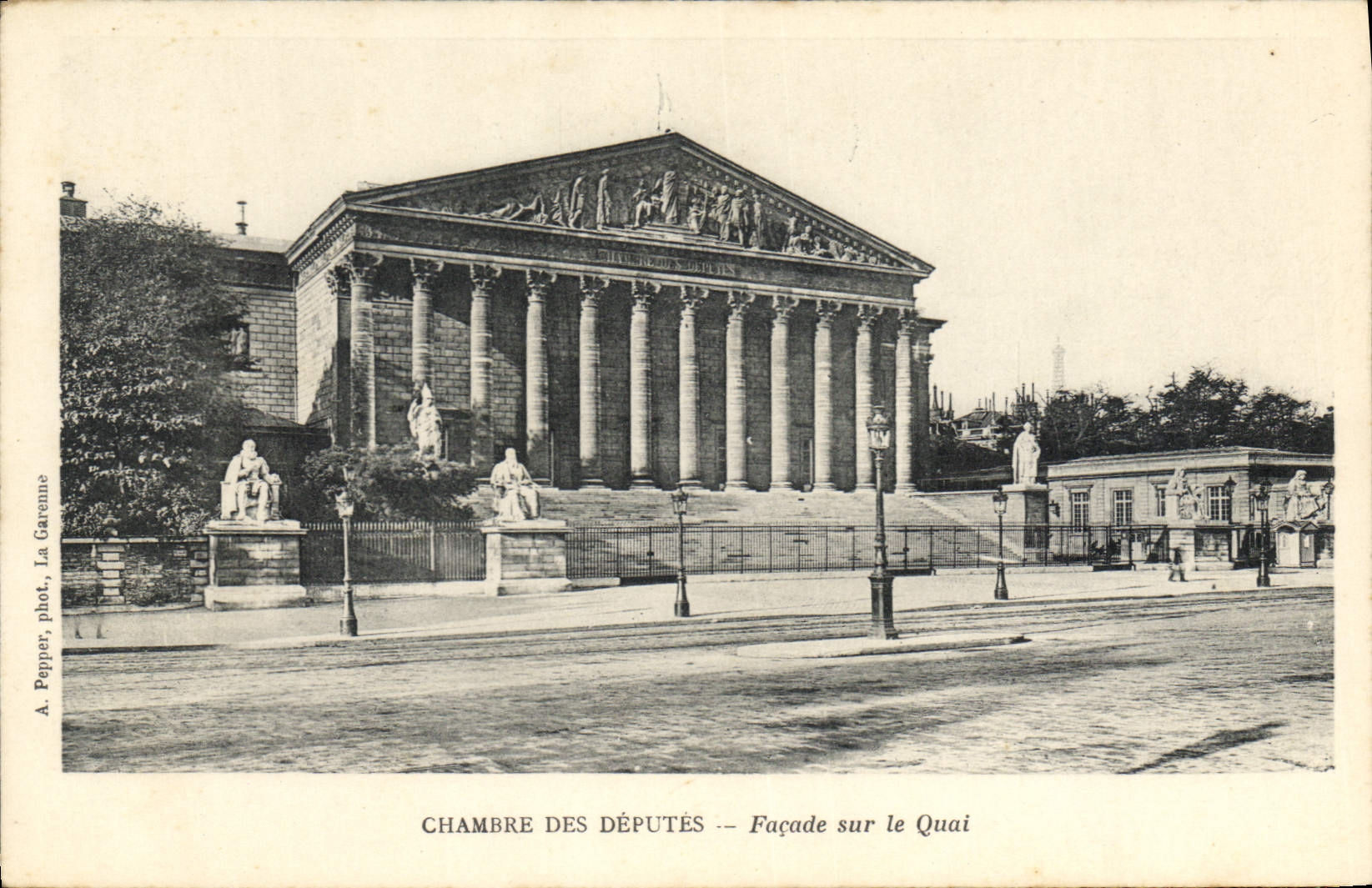 CPA Chambre des Deputes Facade sur le Quai 