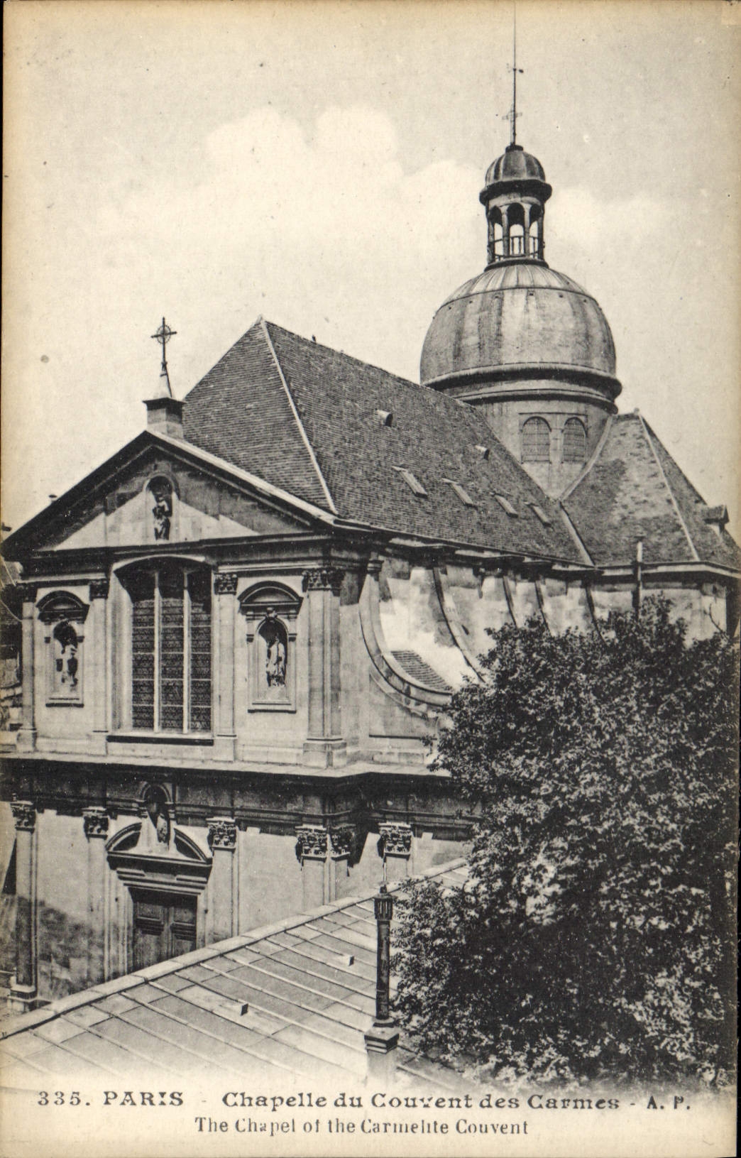 CPA Paris Chapelle du Couvent des Carmes 