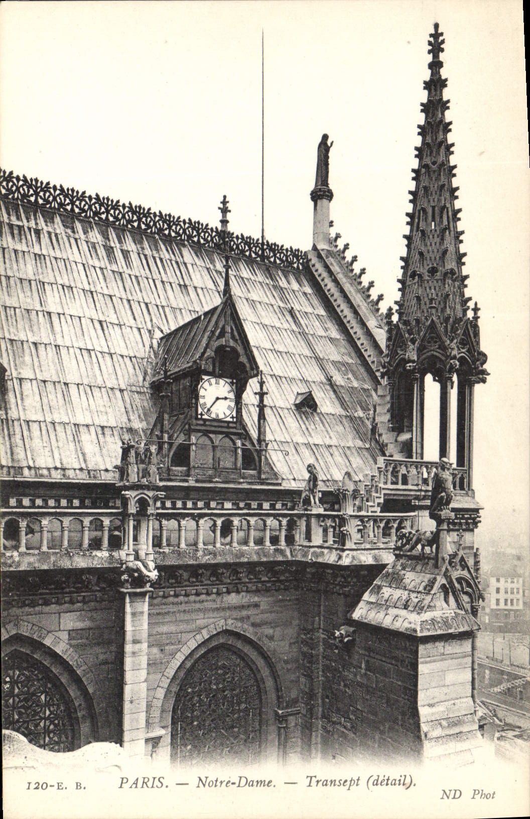 CPA Paris Notre Dame Transept detail