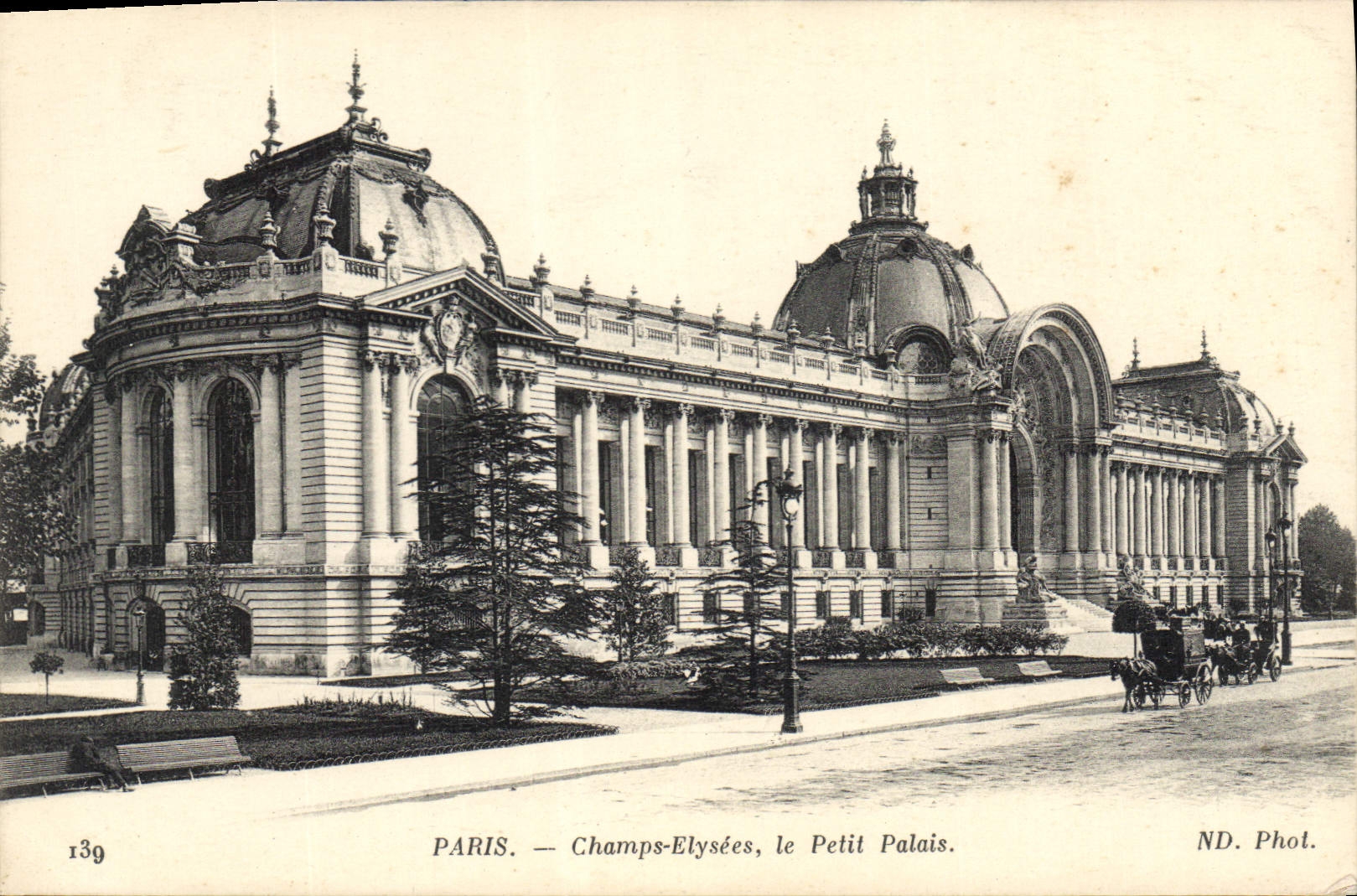 CPA Paris Champs Elysees le Petit Palais