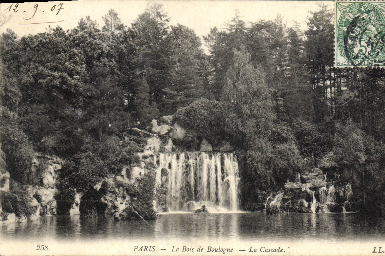CPA Paris le Bois de Boulogne la Cascade 