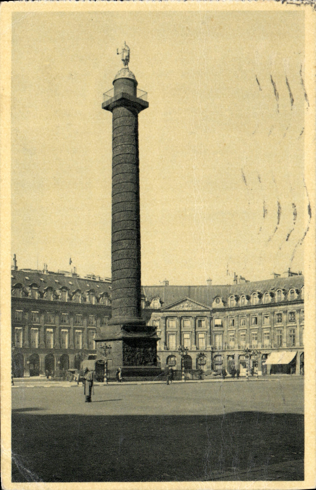 CPA La Place et la Colonne Vendome 