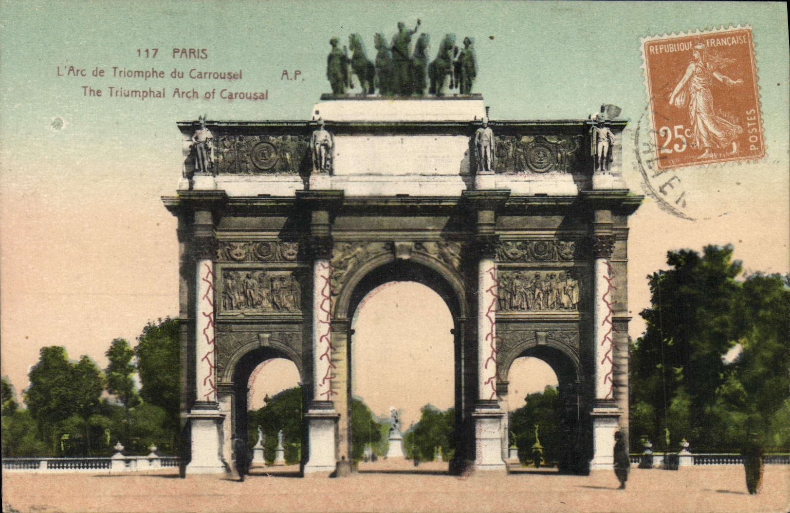 CPA Paris l'Arc de Triomphe du carrousel 