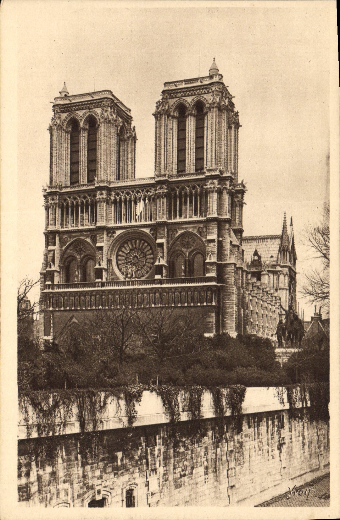 CPA Paris en flanant Notre Dame