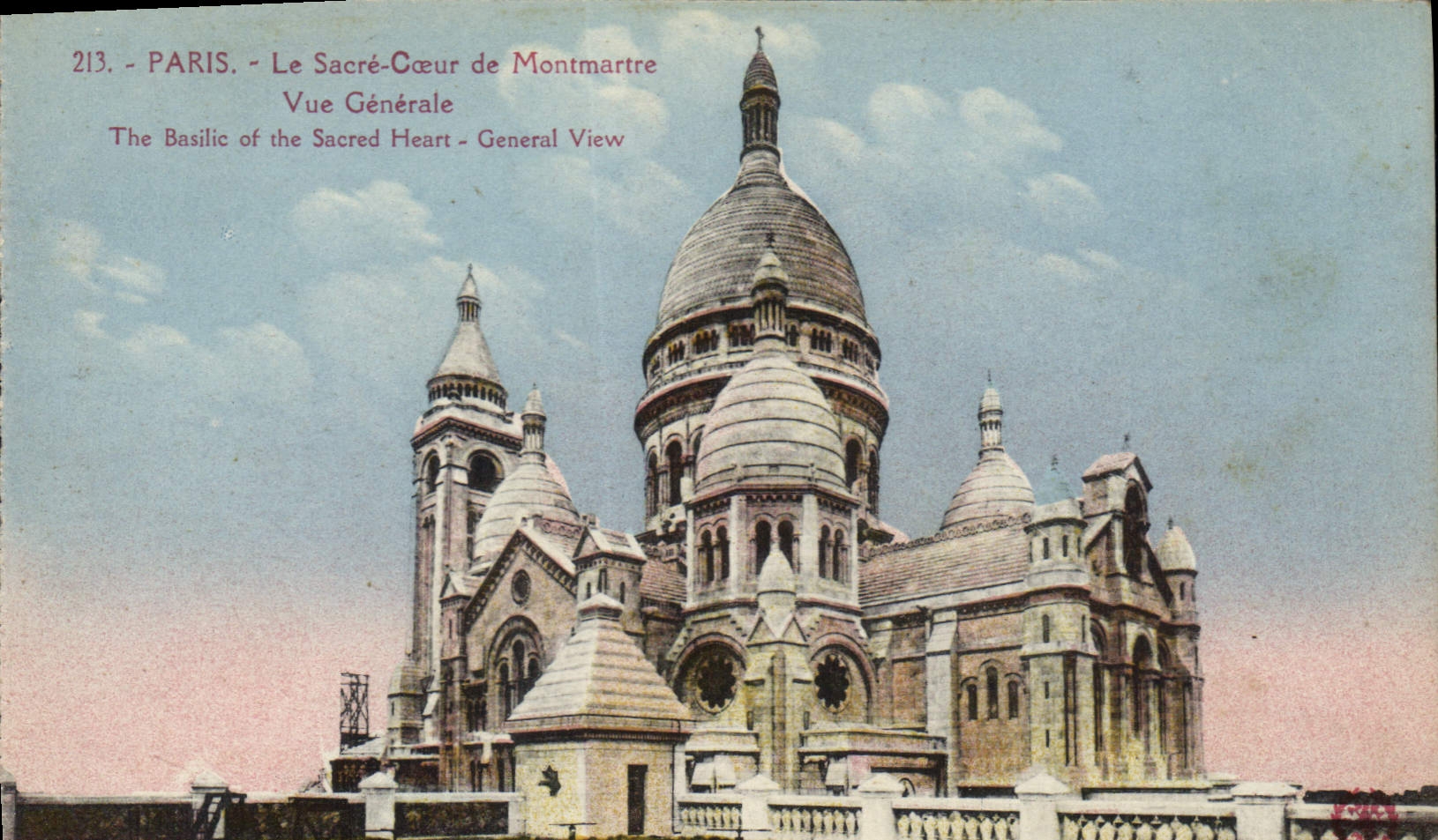 CPA Paris Le Sacre Coeur de Montmartre Vue generale