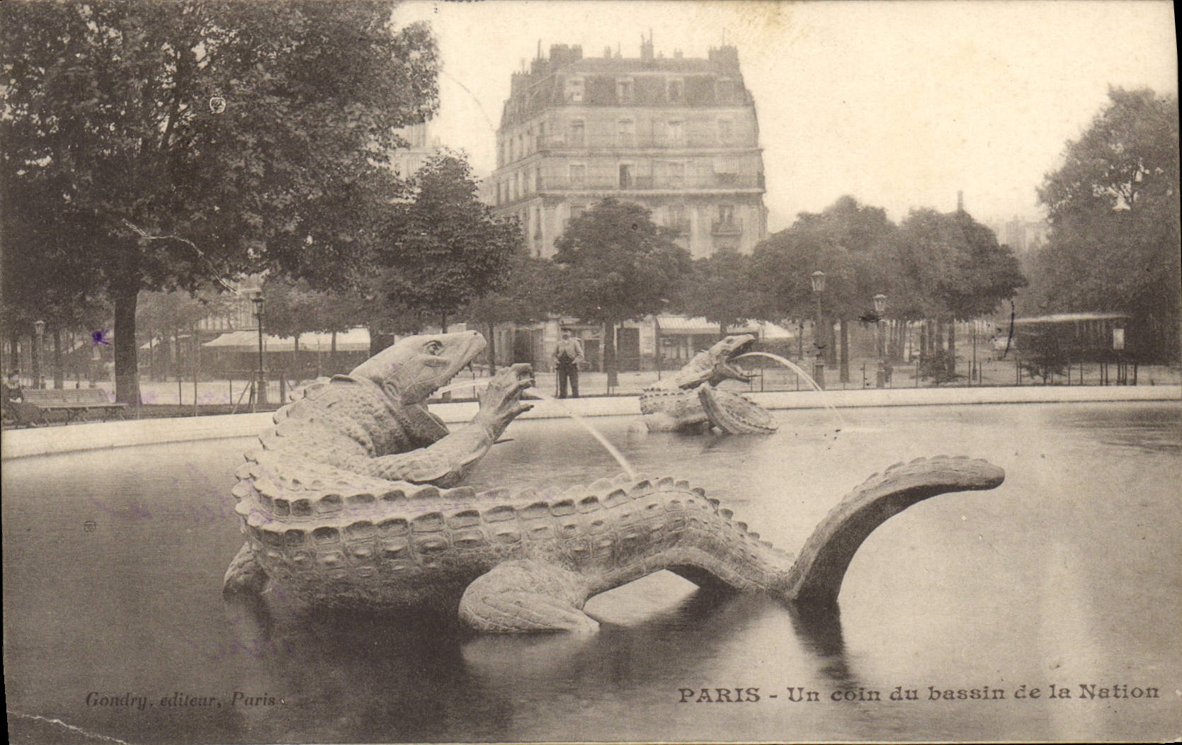 CPA Paris Un coin du bassin de la Nation