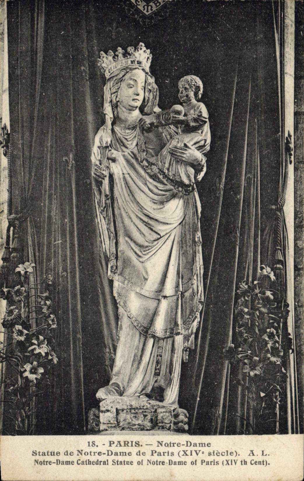 CPA Paris Notre Dame Statue de Notre Dame de Paris XIV siecle 