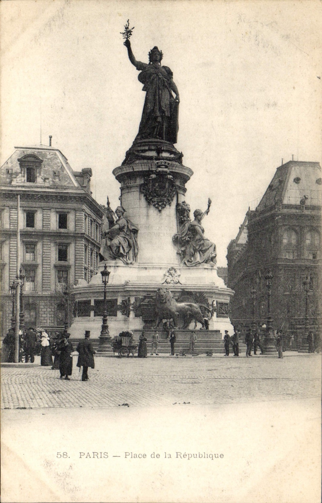 CPA Paris Place de la Republique