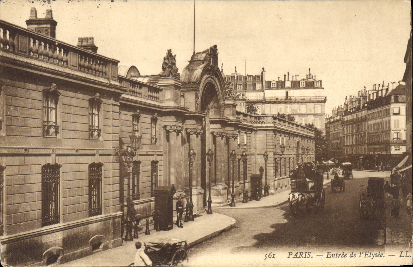 CPA Paris Entree de l'Elysee 