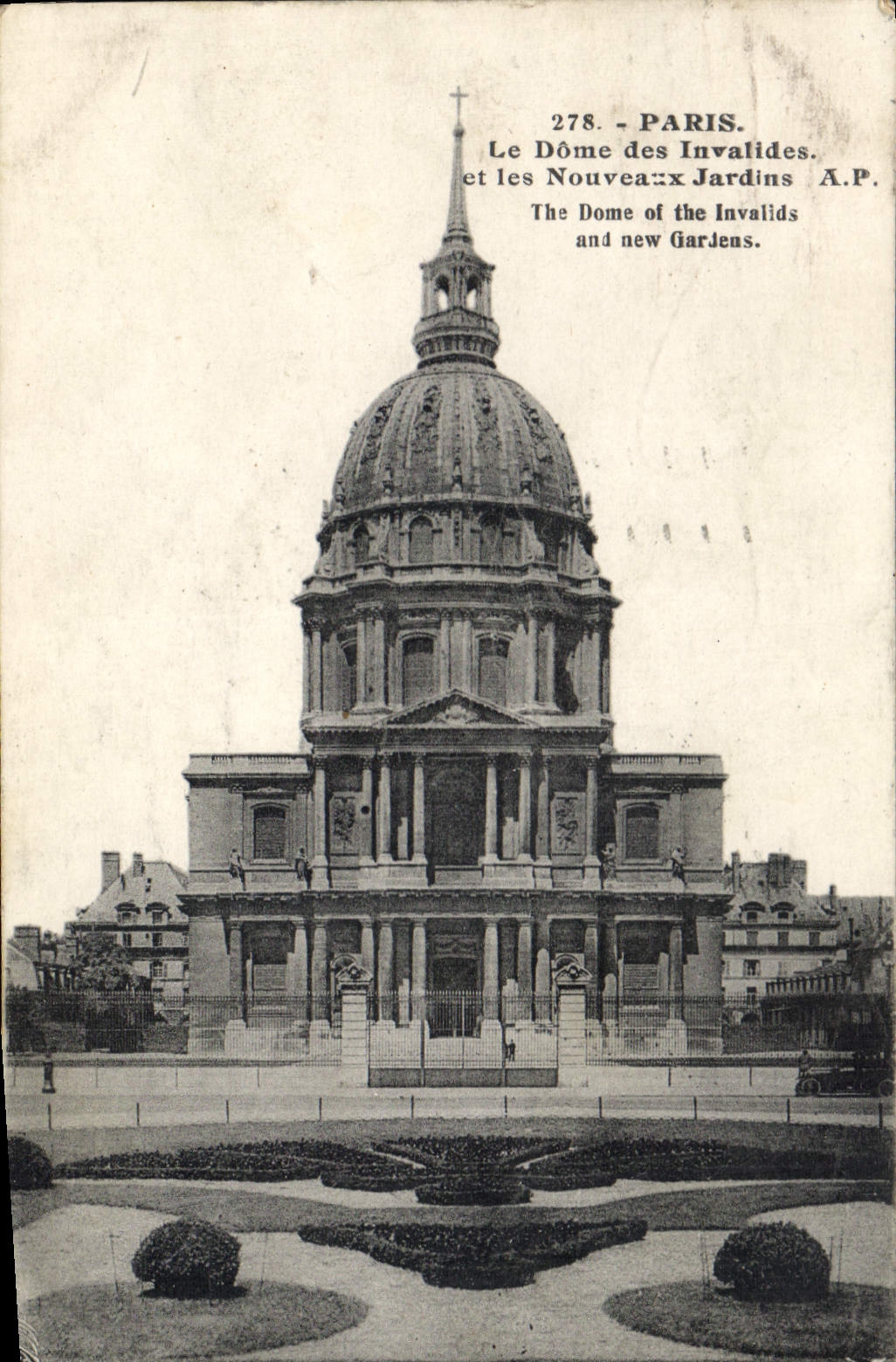 CPA Paris Le Dome des Invalides et les Nouveaux Jardins 