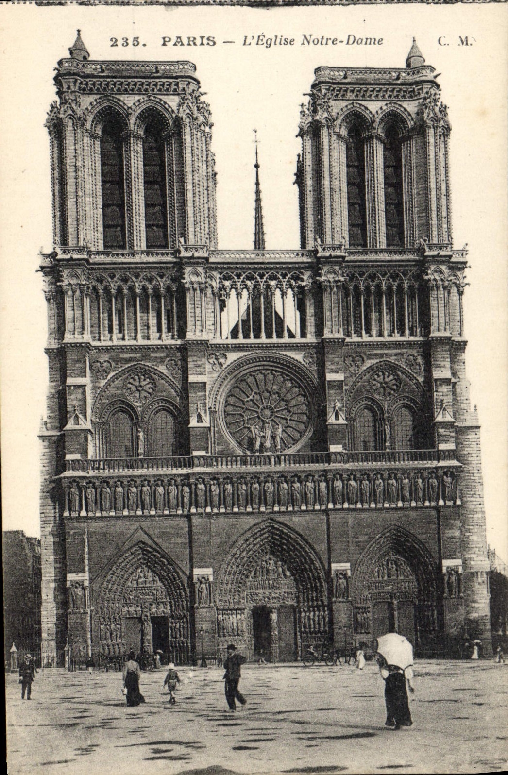 CPA Paris L'Eglise Notre Dame 