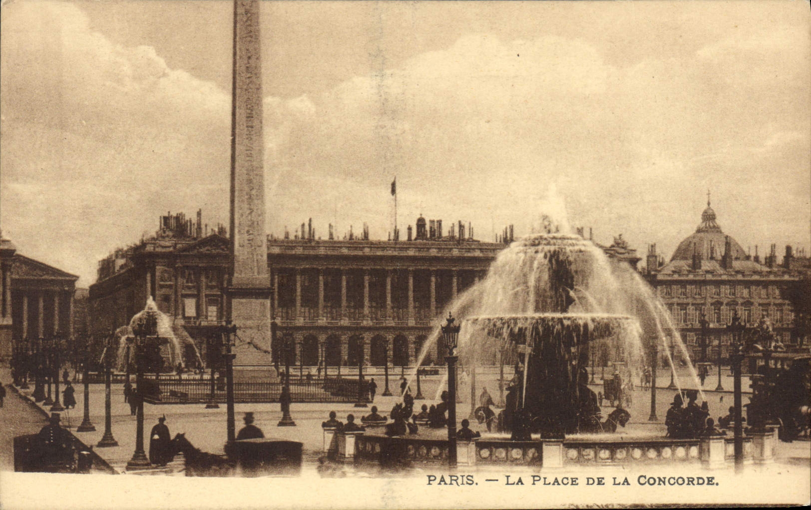 CPA Paris La Place de la Concorde 