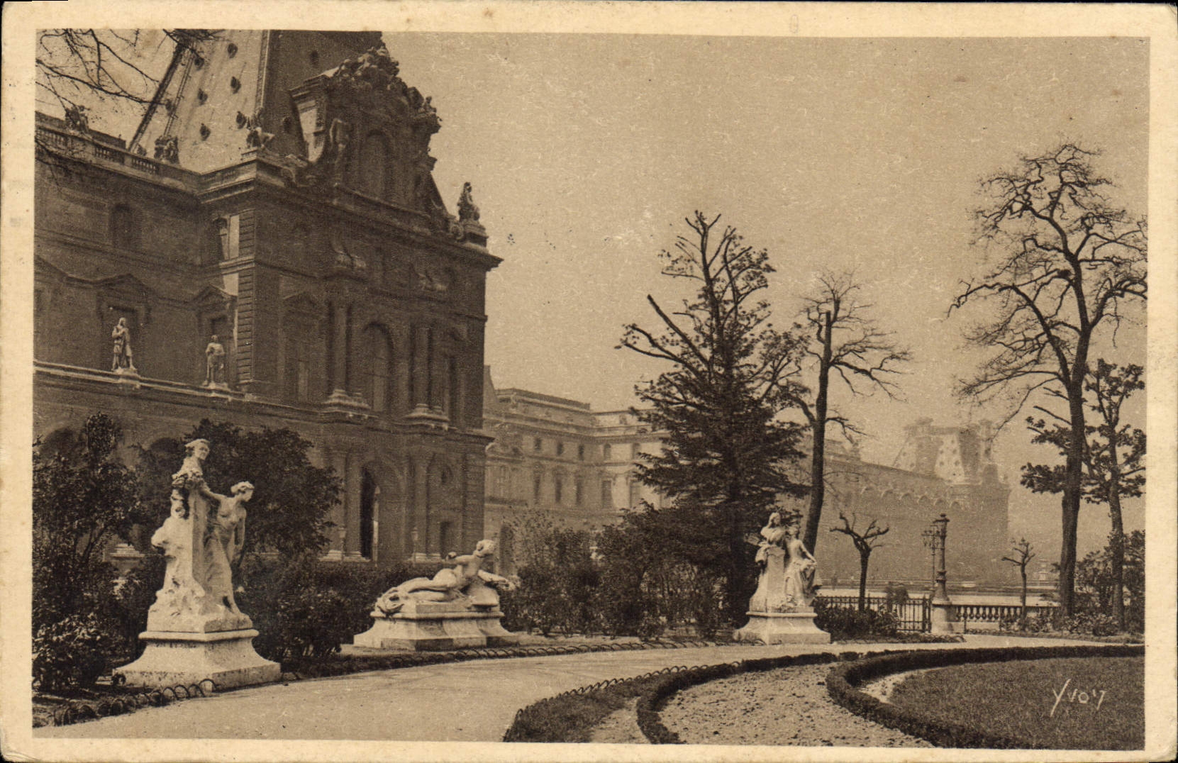 CPA Paris Jardin des Tuileries Pavillon de Flore