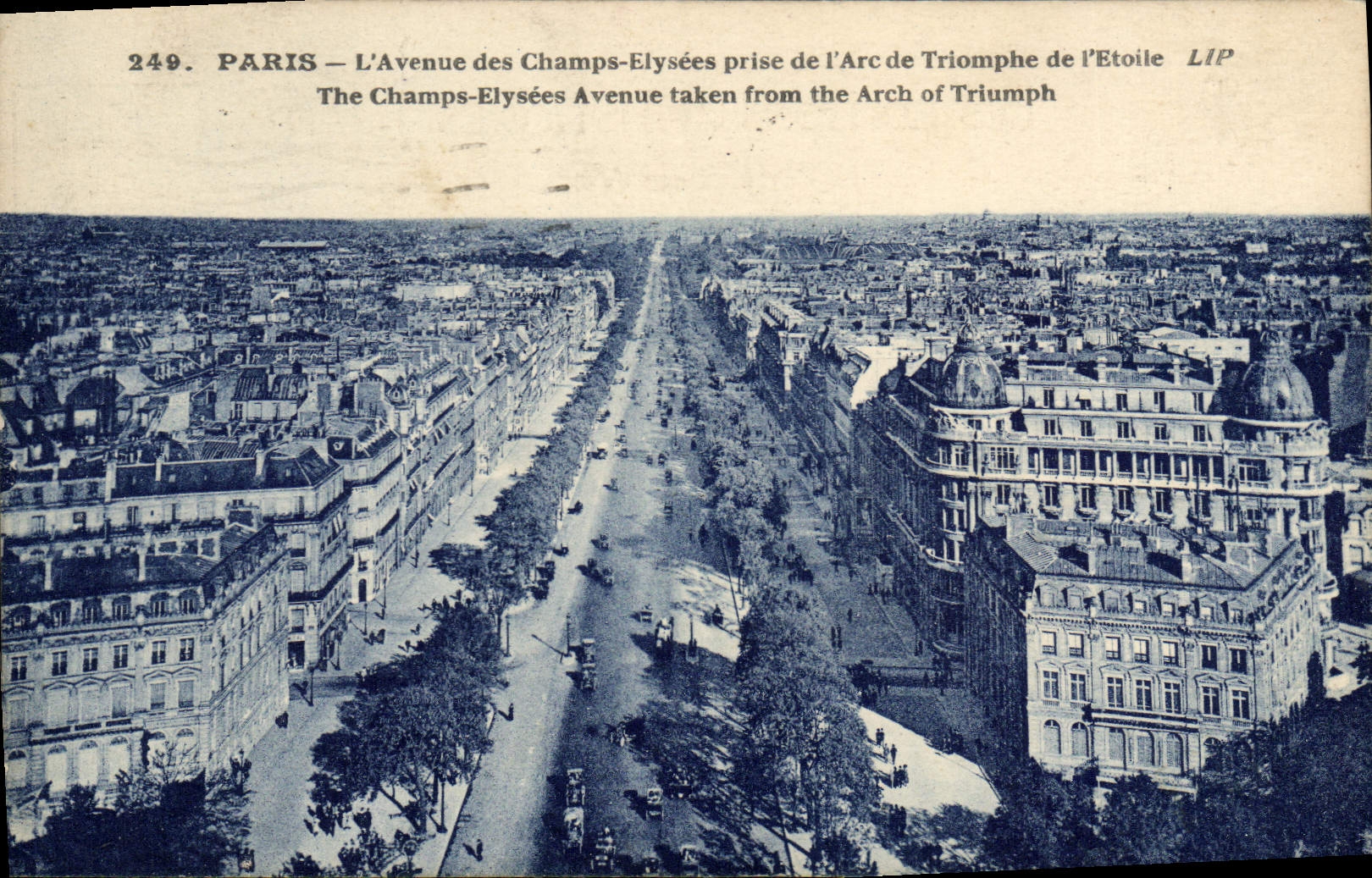 CPA Paris L'Avenue des Champs Elysees prise de l'Arc de Triomphe de l'Etoile 