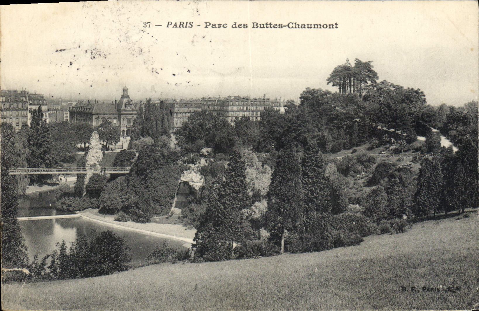 CPA Paris Parc des Buttes Chaumont 