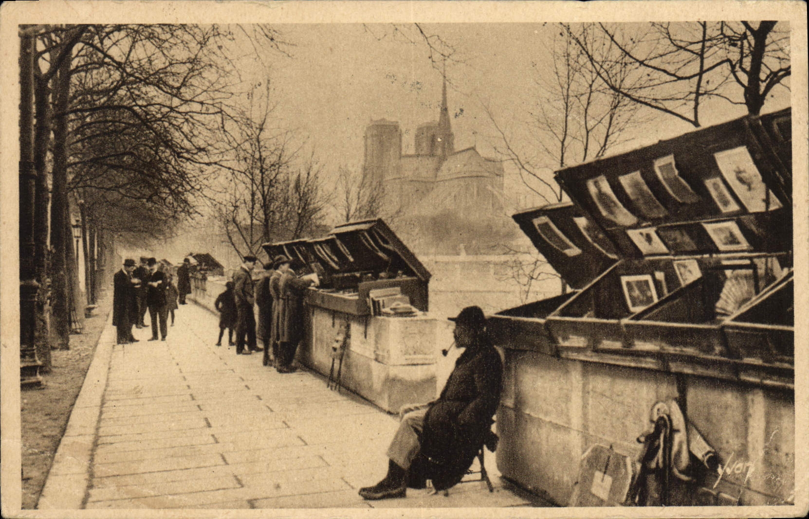 CPA Paris Les Bouquinistes du Quai de la Tournelle 