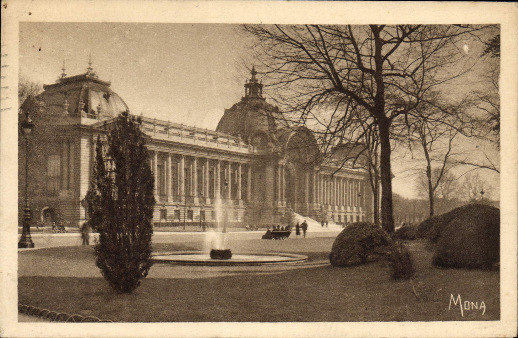 CPA Paris Le Petit Palais Champs Elysees 