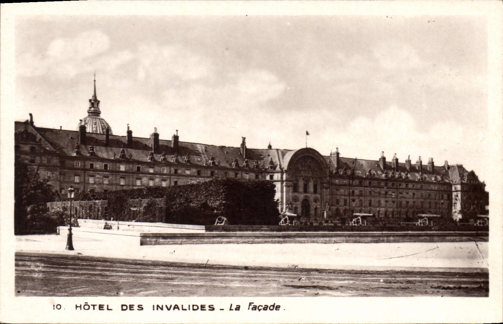 CPA Hotel des Invalides La Facade 