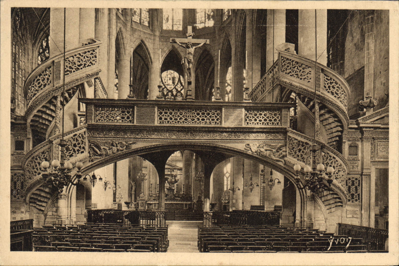 CPA Paris Interieur de St Etienne du Mont 