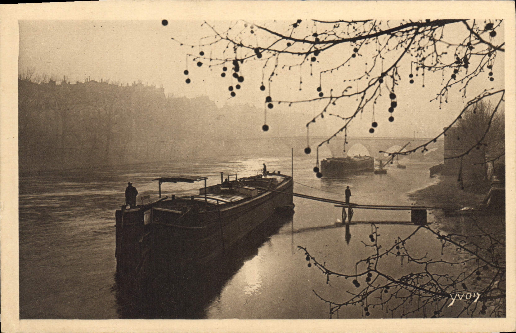 CPA Paris Chalands sur la Seine 