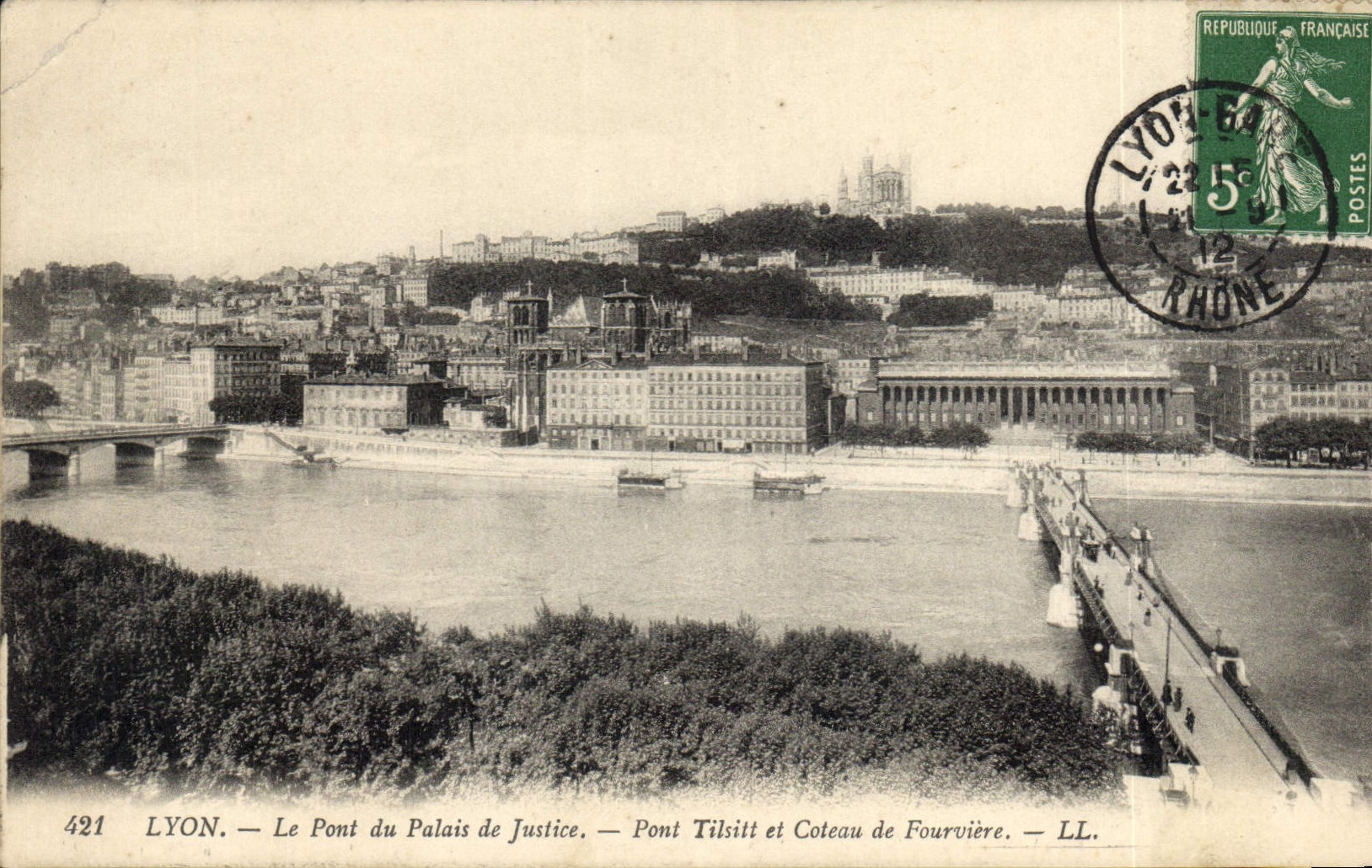 CPA Lyon Le Pont du Palais de Justice Pont Tilsitt et Coteau de Fourviere 