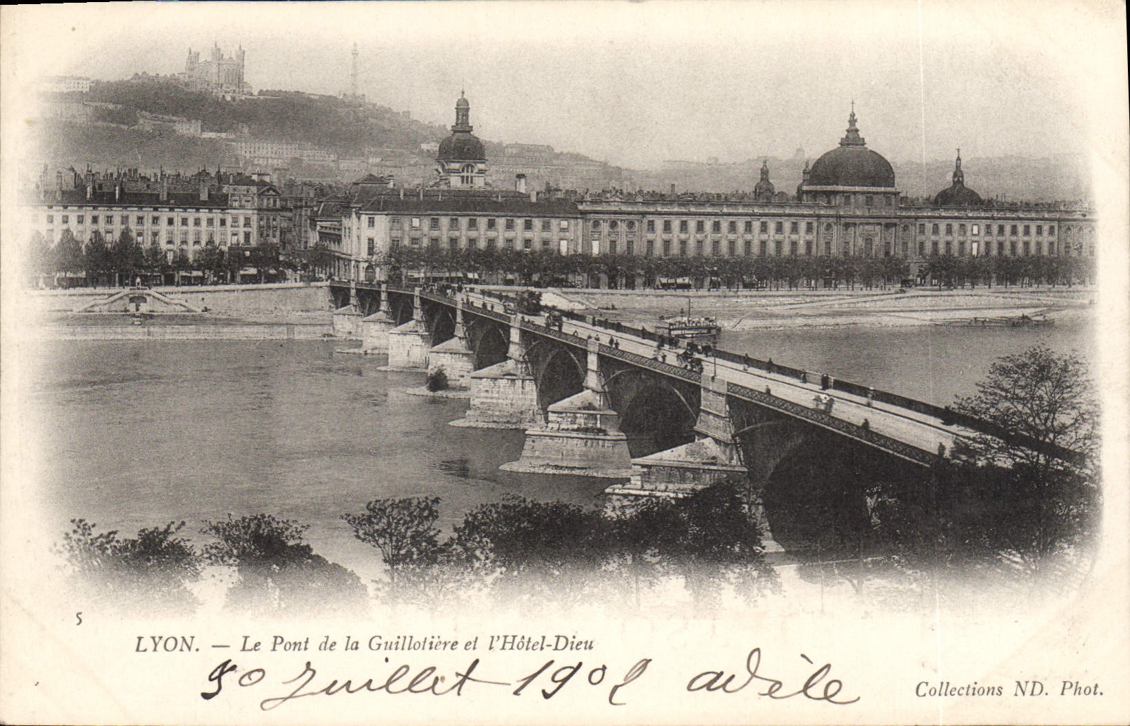 CPA Lyon Le Pont de la Guillotiere et l'Hotel Dieu