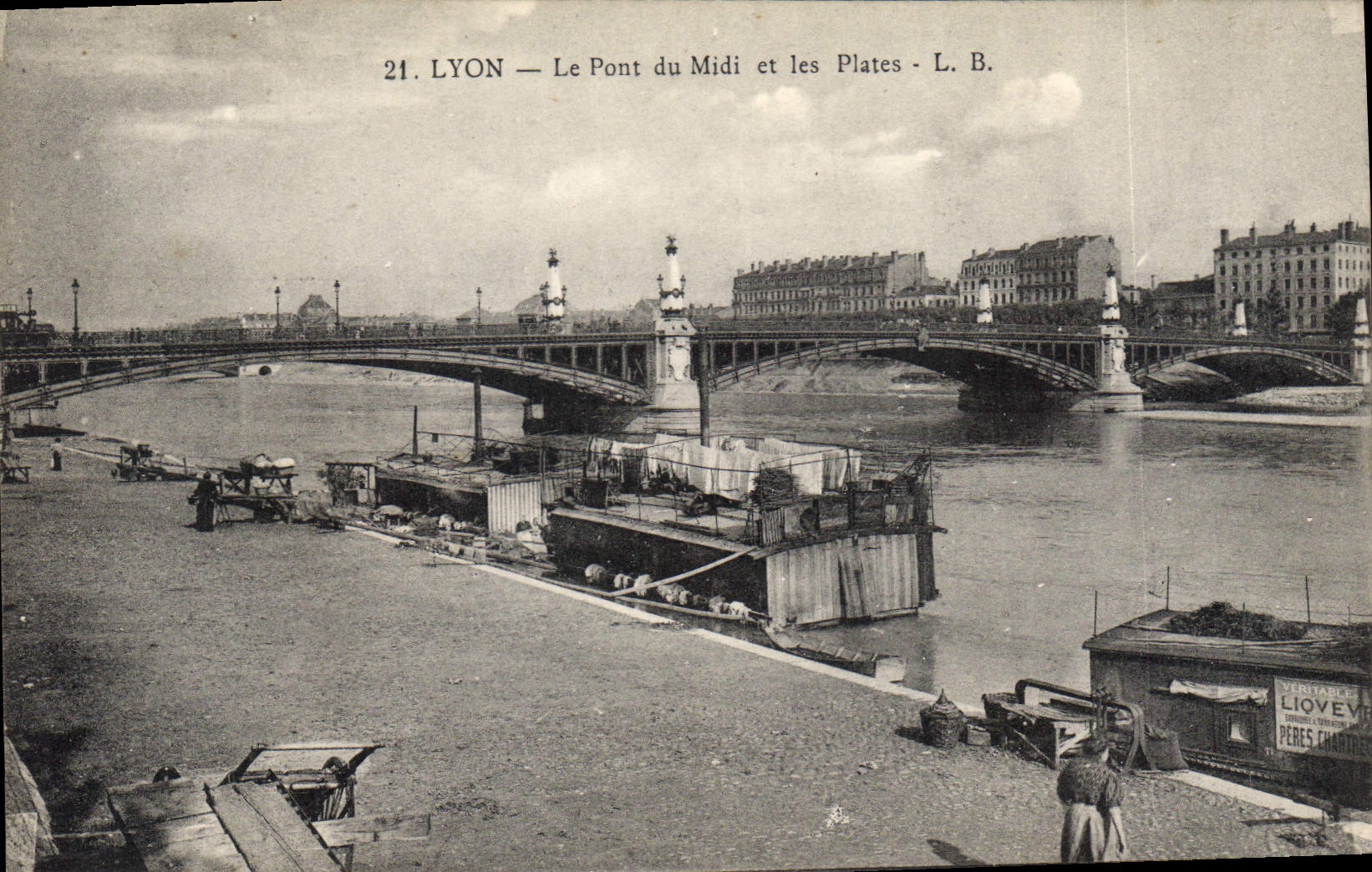 CPA Lyon Le Pont du Midi et les Plates Bateau