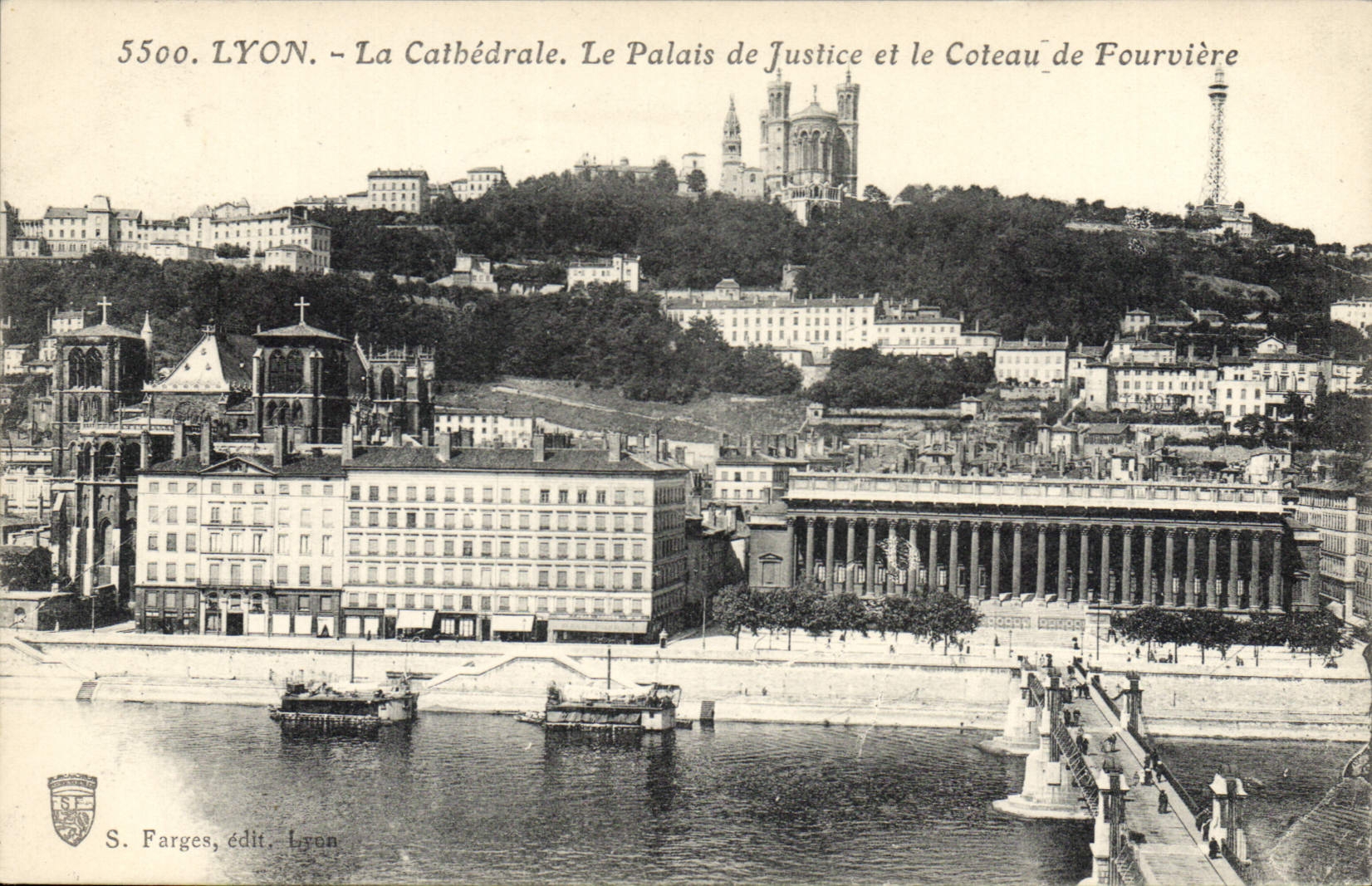 CPA Lyon La Cathedrale Le Palais de Justice et le Coteau de Fourviere 