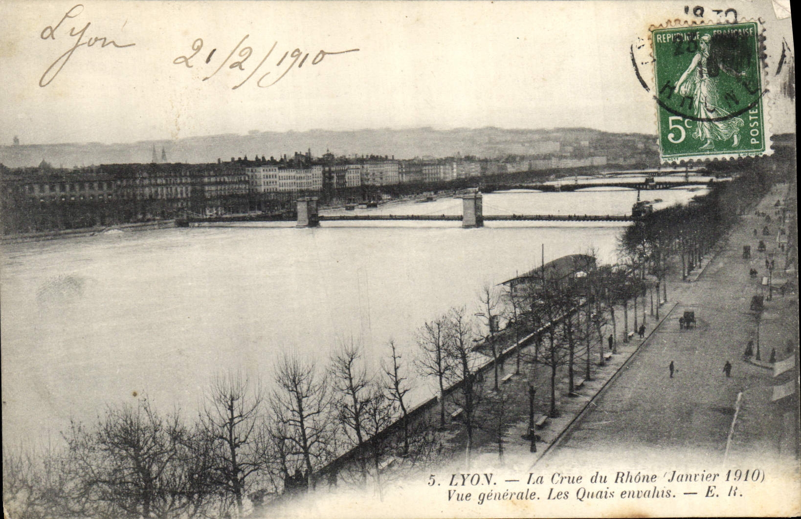 CPA Lyon La Crue du Rhone Vue generale Les Quais envalus