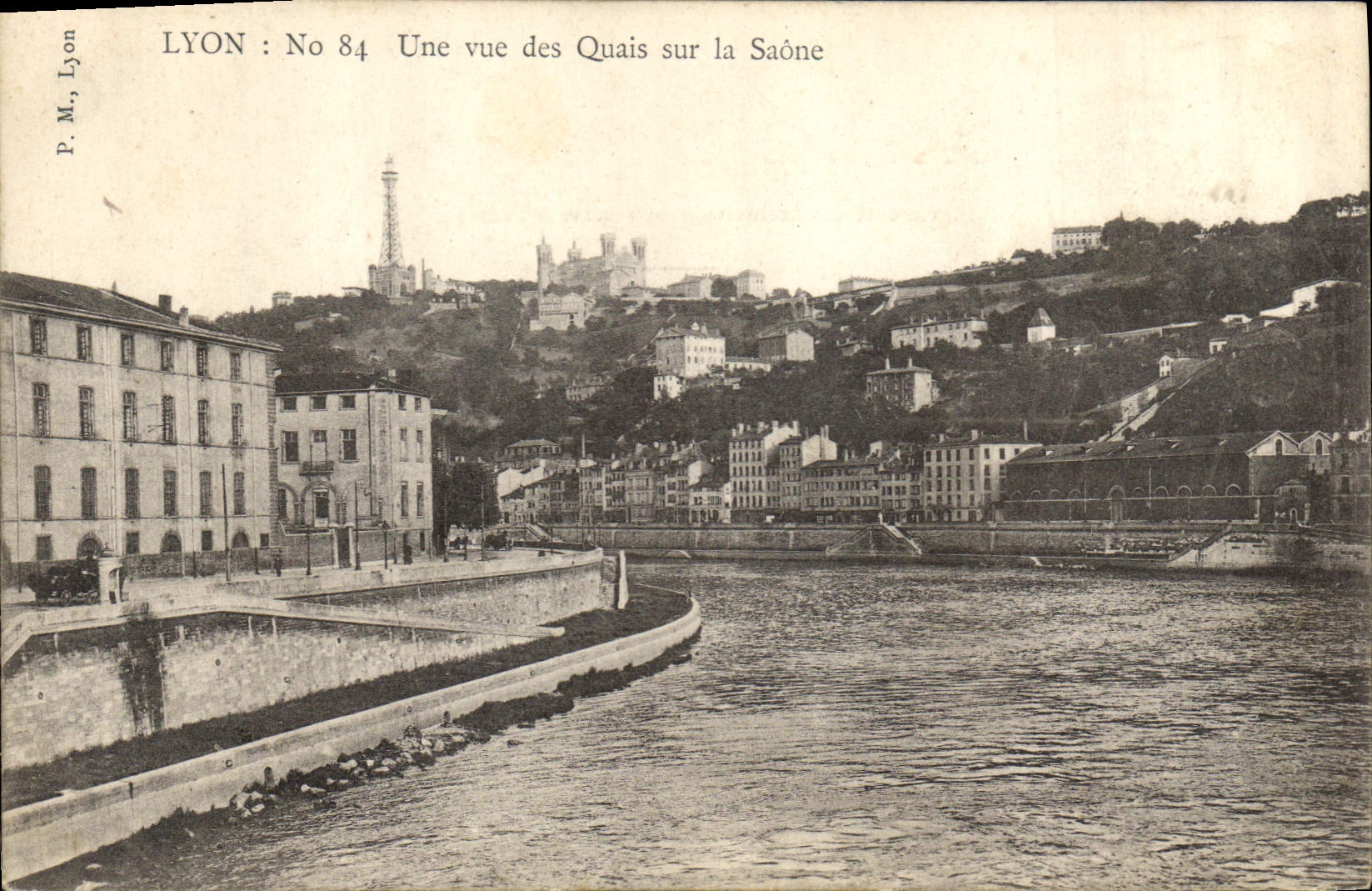 CPA Lyon Une vue des Quais sur la Saone 