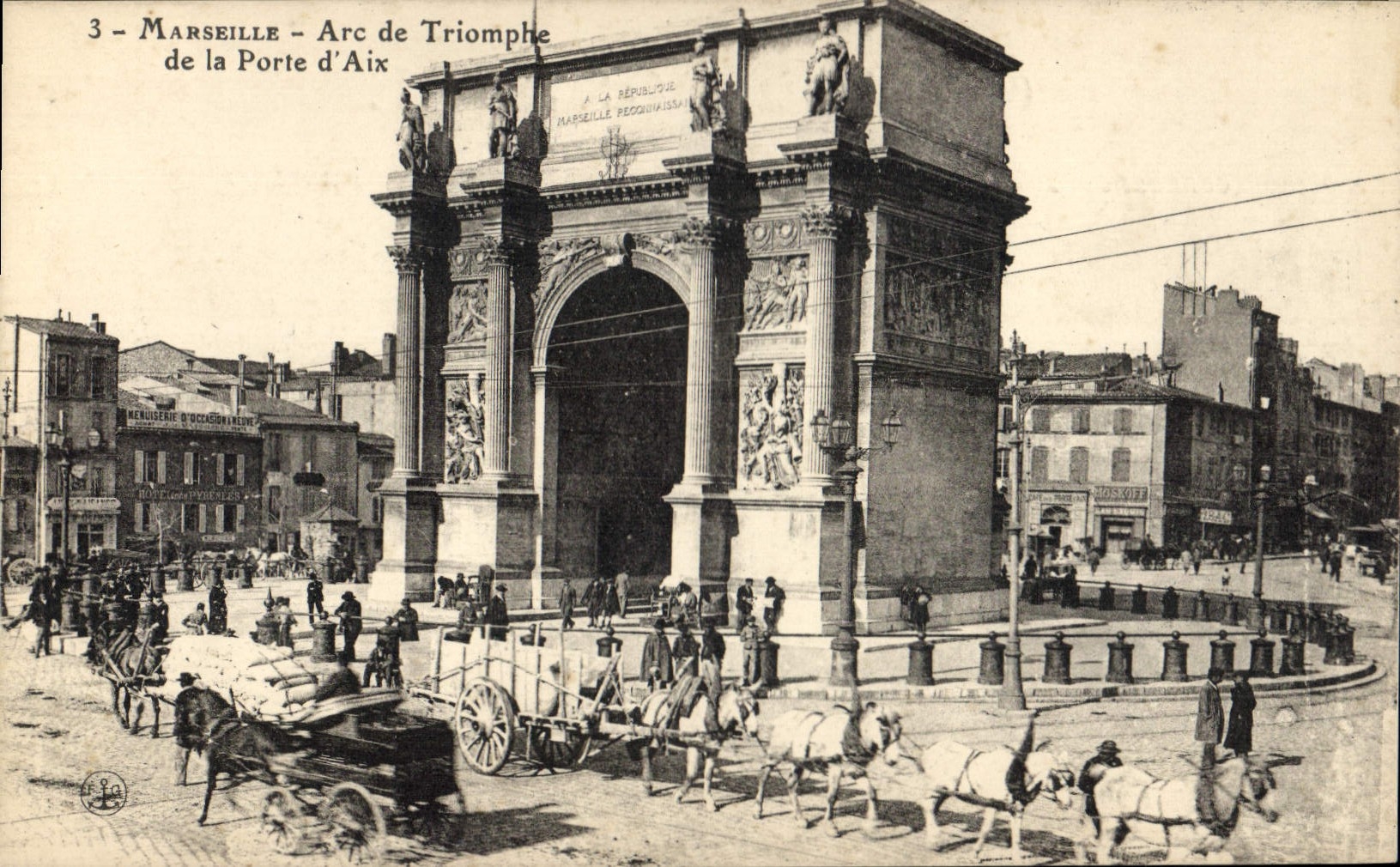 CPA Marseille Arc de Triomphe de la Porte d'Aix 