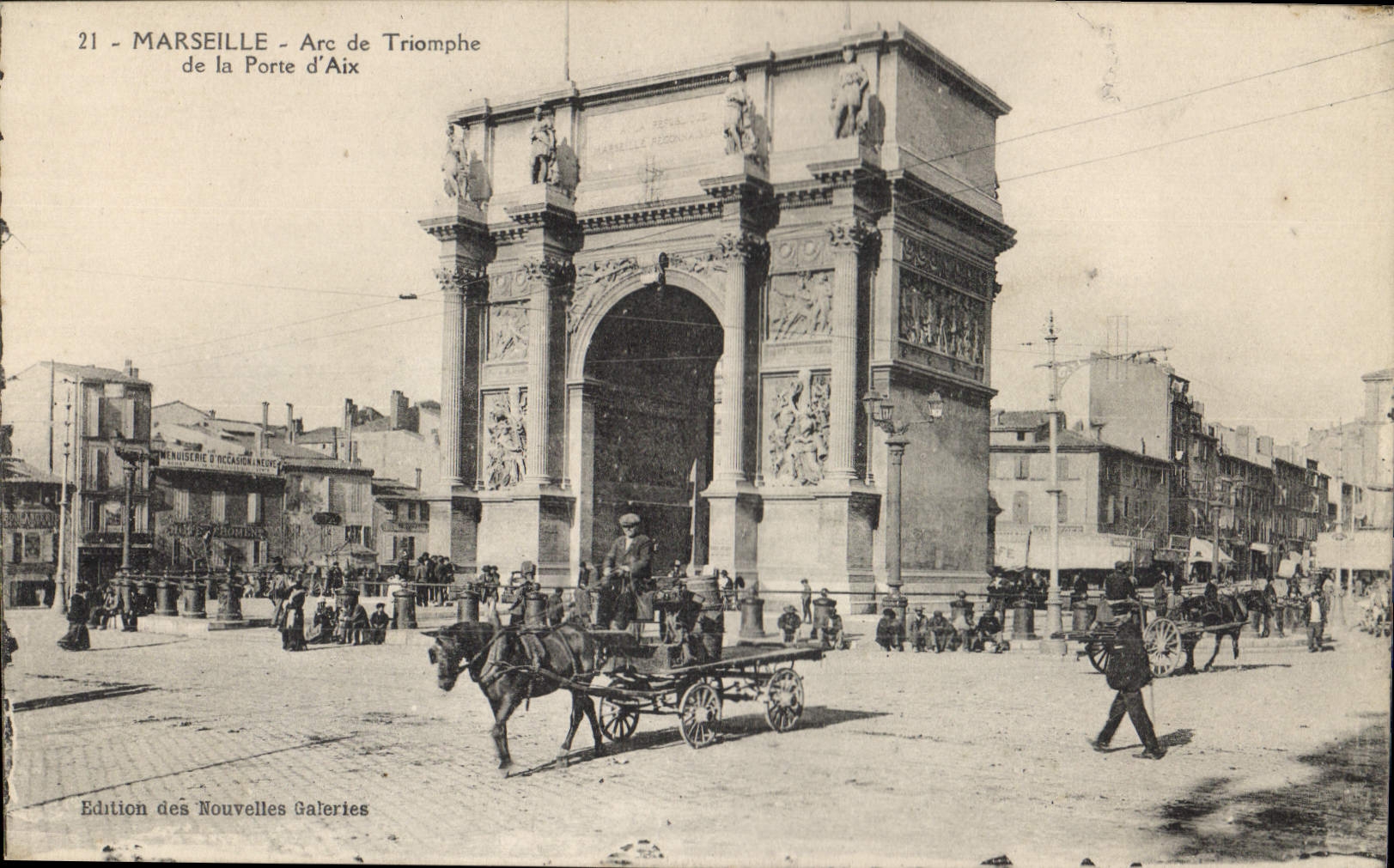 CPA Marseille Arc de Triomphe de la Porte d'Aix 