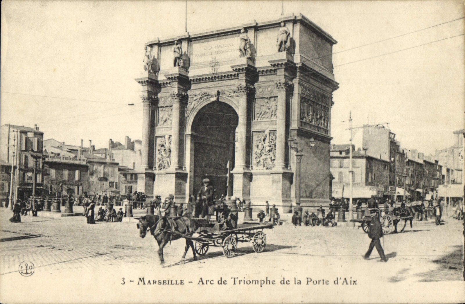 CPA Marseille Arc de Triomphe de la Porte d'Aix 