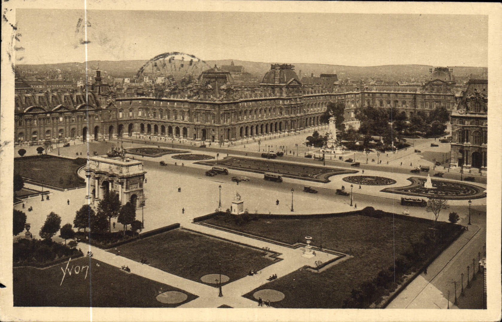 CPA Paris Perspective sur la Place du Carrousel 