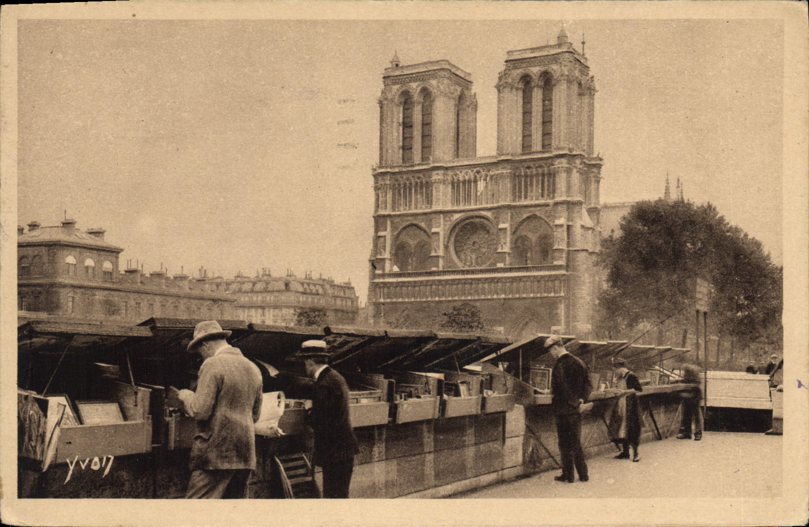 CPA Paris Les Bouquimistes du Quai Saint Michel