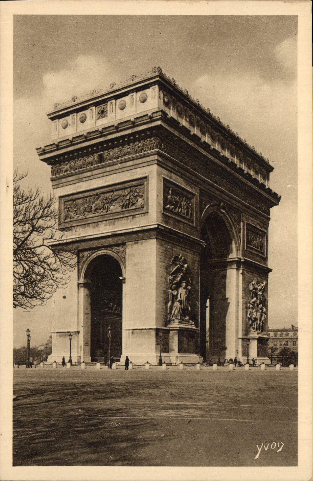 CPA Paris L'Arc de Triomphe 
