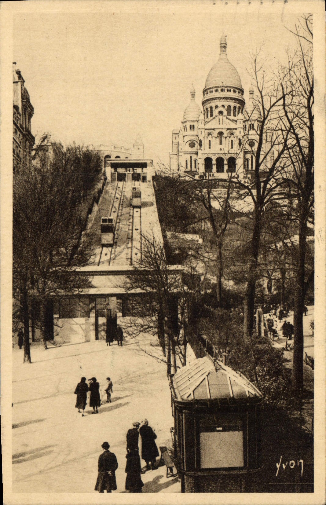 CPA Paris Le Funiculaire et la Basilique du Sacre Coeur de Montmartre 