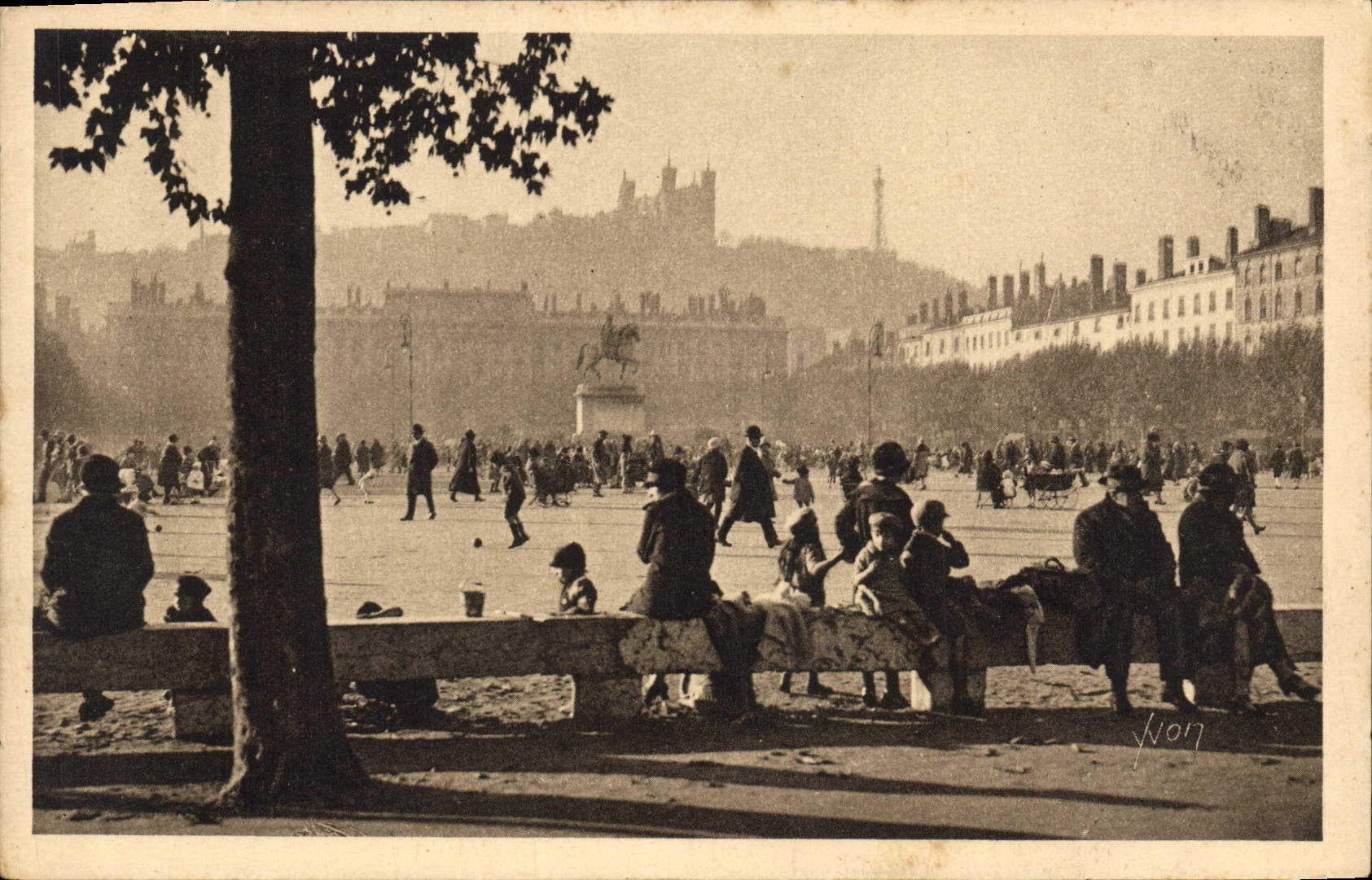 CPA Lyon Place Bellecour 