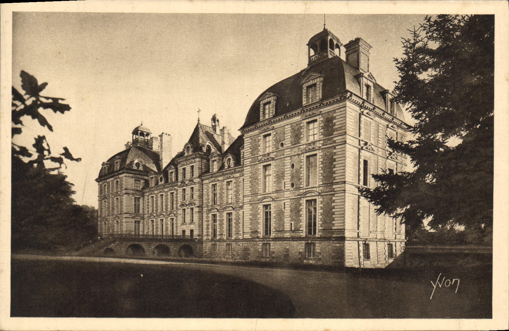 CPA Chateaux de la Loire Chateau de Cheverny Vue d'Ensemble Facade Nord 