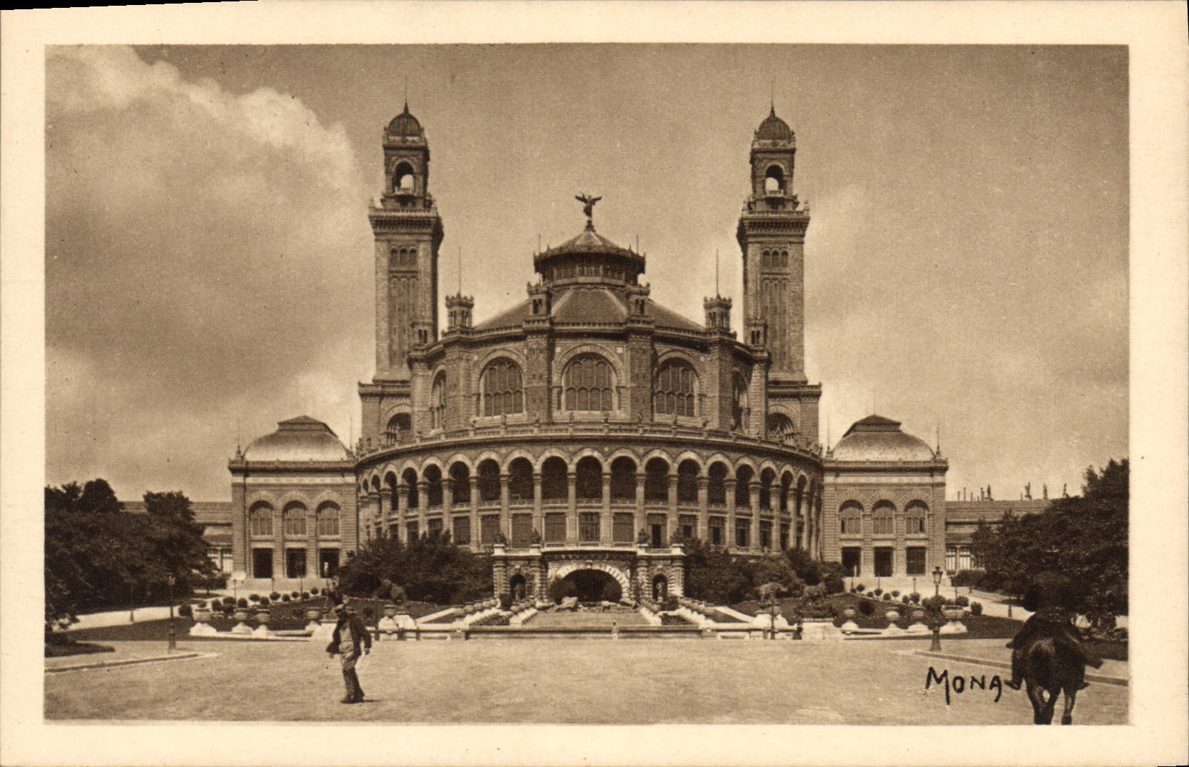 CPA Paris Le Palais du Trocadero construit par Davioud et Bourdais