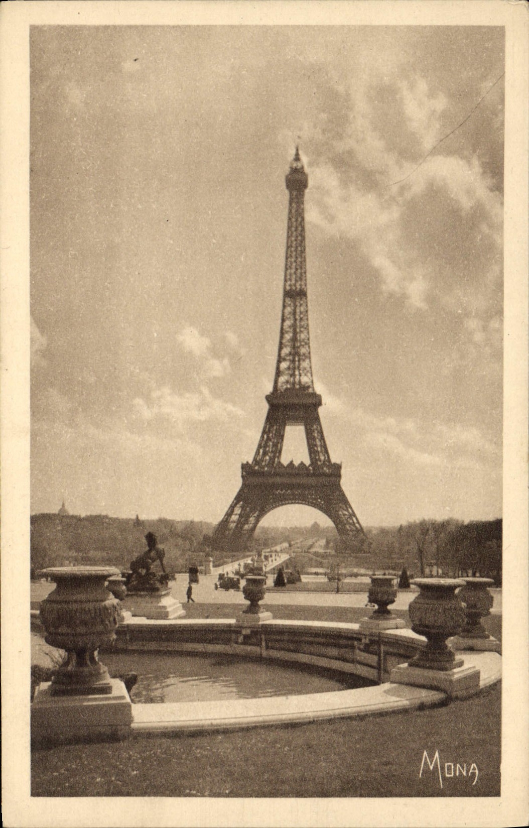 CPA Paris La Tour Eiffel 