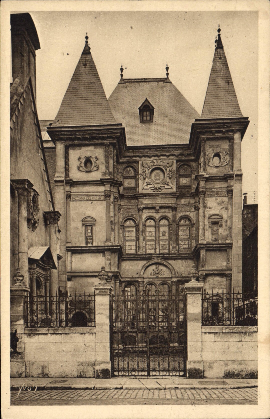 CPA Orleans Loiret Maison de Diane Poitiers 