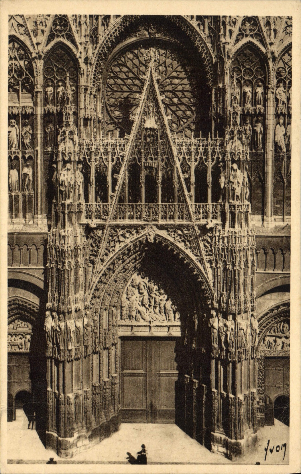 CPA Rouen Seine Inferieure Detail du Portail de la Cathedrale