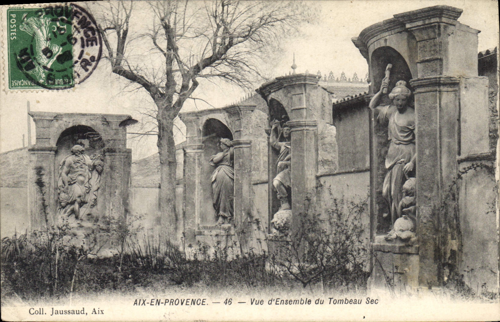 CPA Aix en Provence Vue d'Ensemble du Tombeau Sec