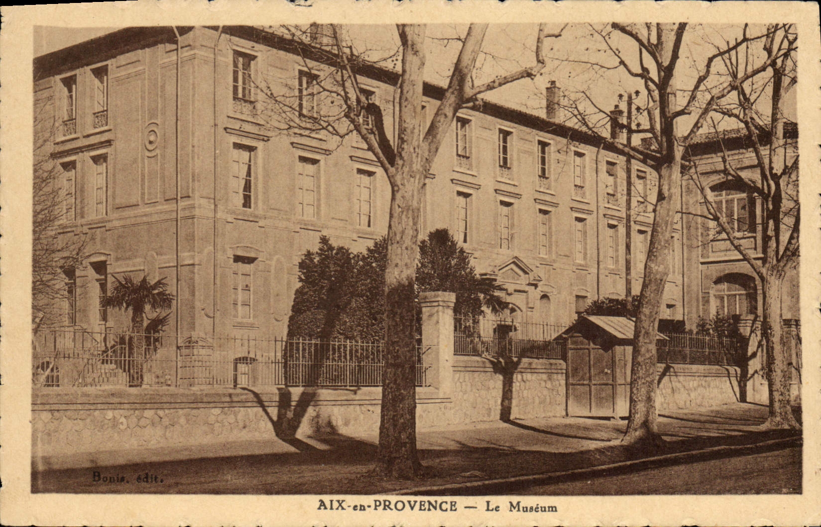 CPA Aix en Provence Le Museum 