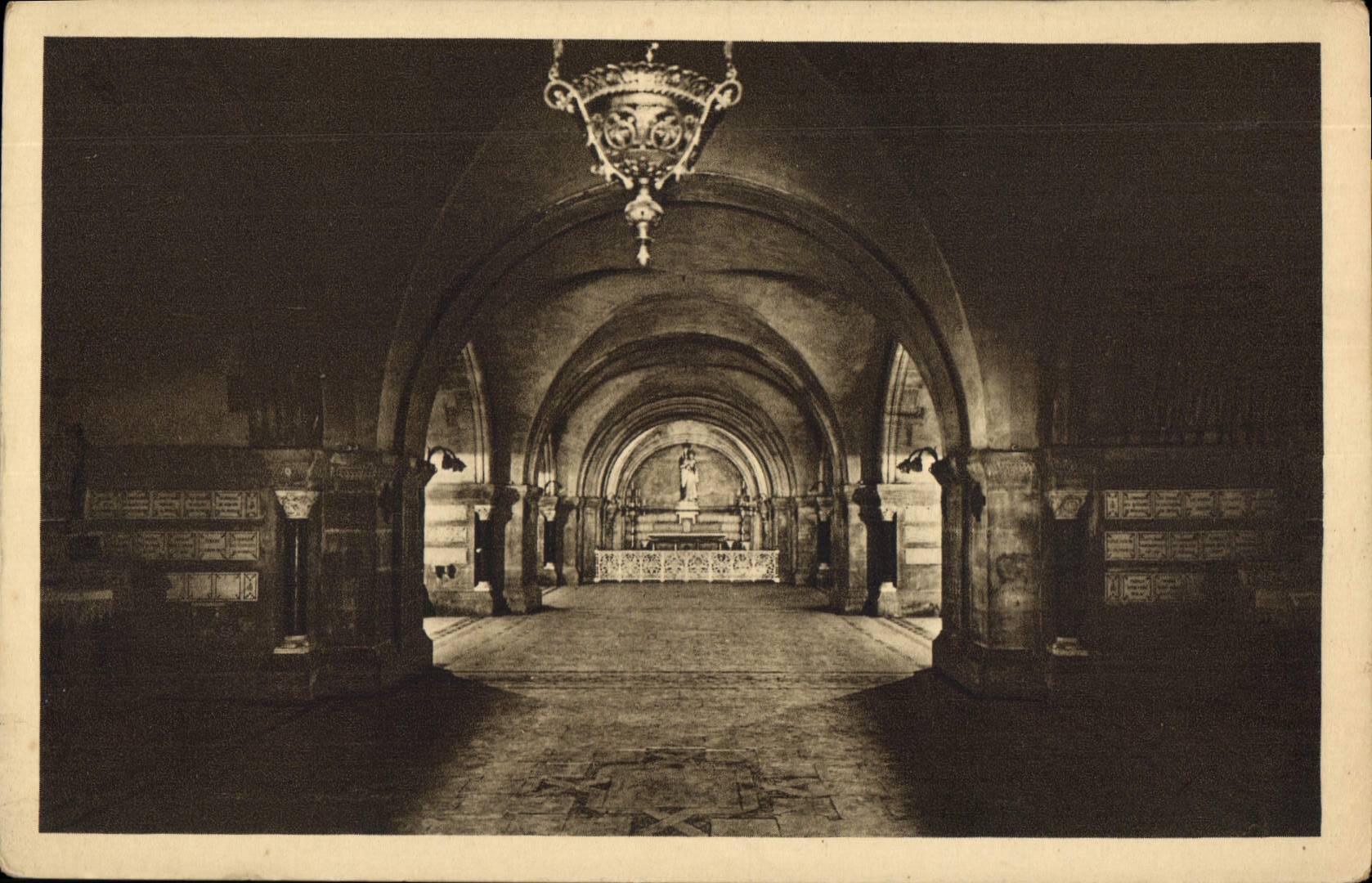 CPA Marseille ND de la Garde La Crypte 