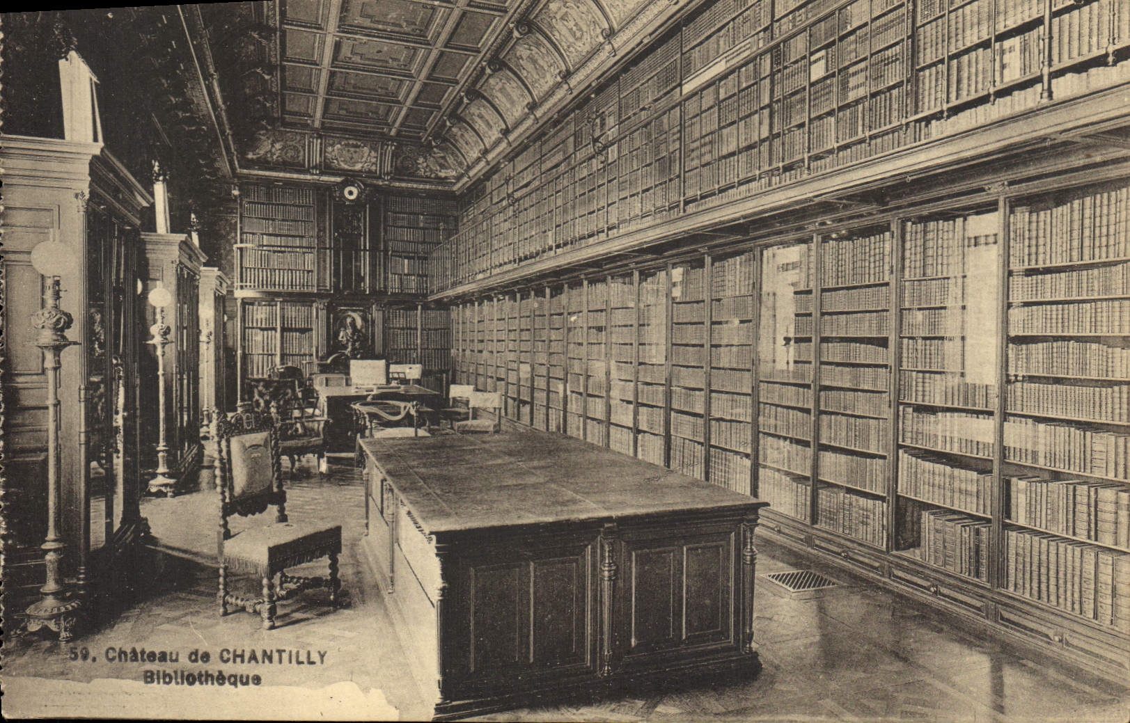 CPA Chateau de Chantilly Bibliotheque
