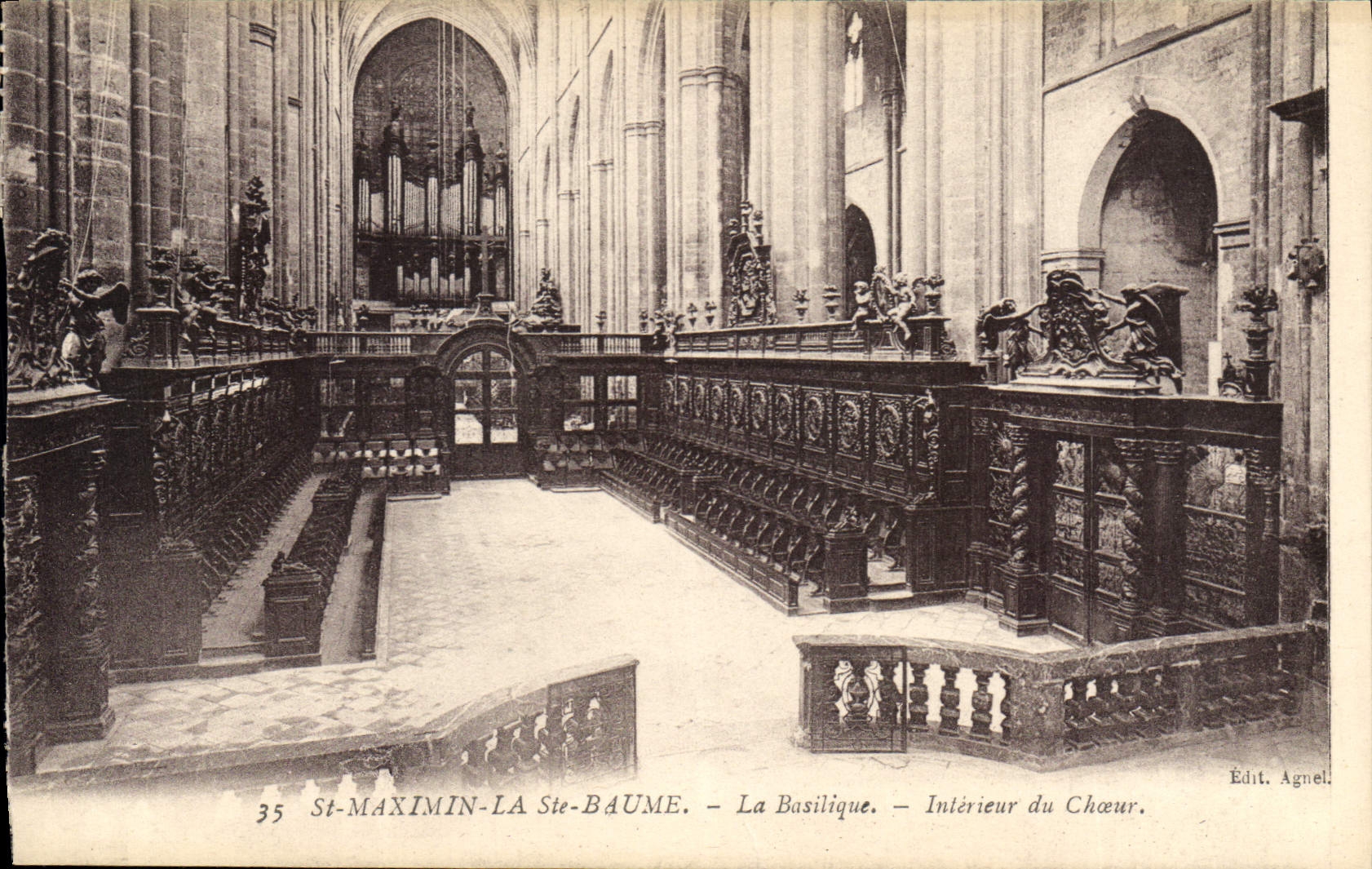 CPA St Maximin La Ste Baume La Basilique Interieur du Choeur 